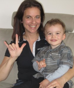 'I love you' in baby sign language